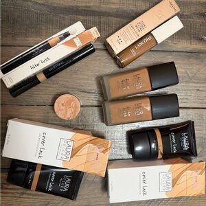 Laura Geller Cover Lock Foundation - Warm Tan